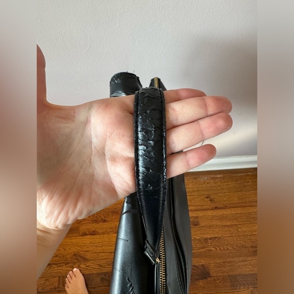 KENNETH COLE Leather Laptop Crossbody Briefcase w/Flap, Unisex (Fixer-Upper) - Picture 7 of 15